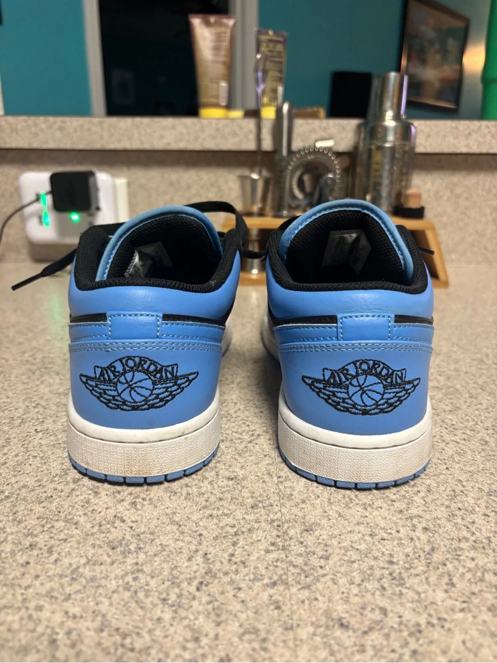 Nike Jordan Low Top Dunks - Black & University Blue Men’s 8.5 Like New